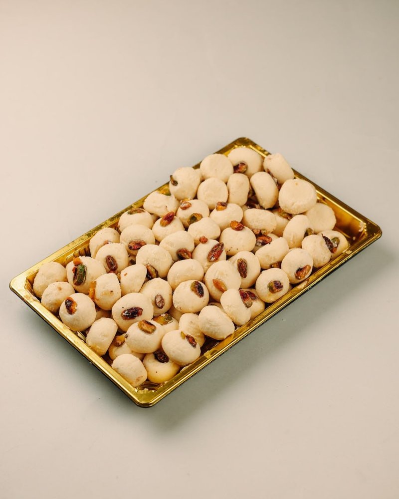 غريبة