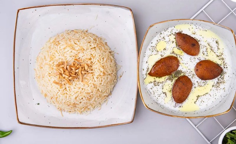 كبة لبنية مع رز