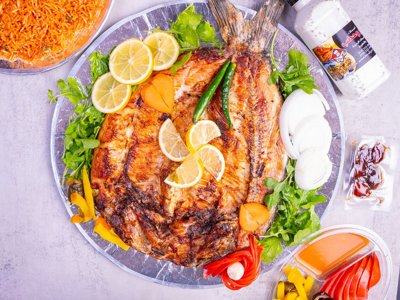 اسماك نار و حطب