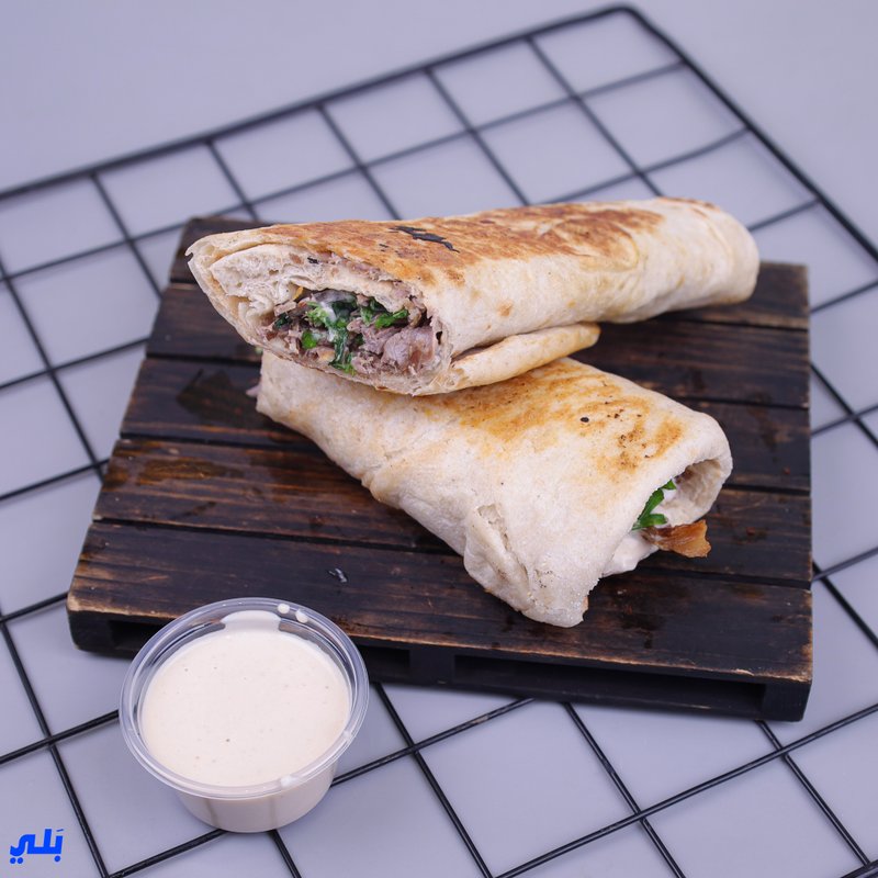 شاورما لحم خبز عراقي